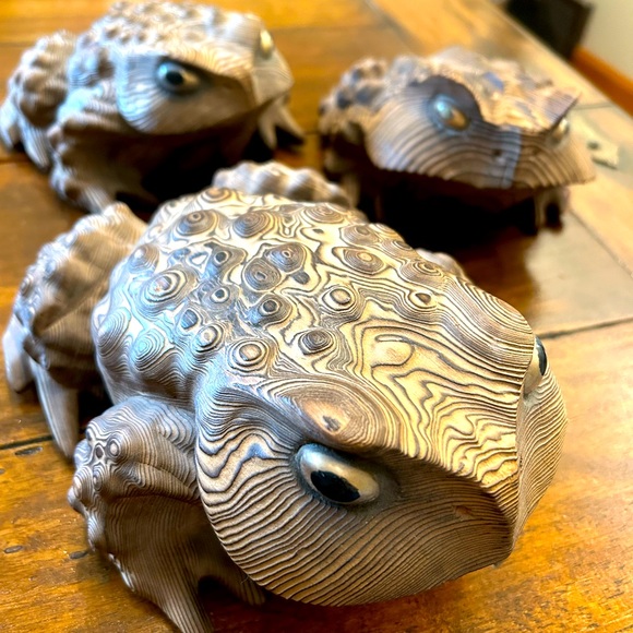 Other - 3 cryptomeria Japanese frog carvings